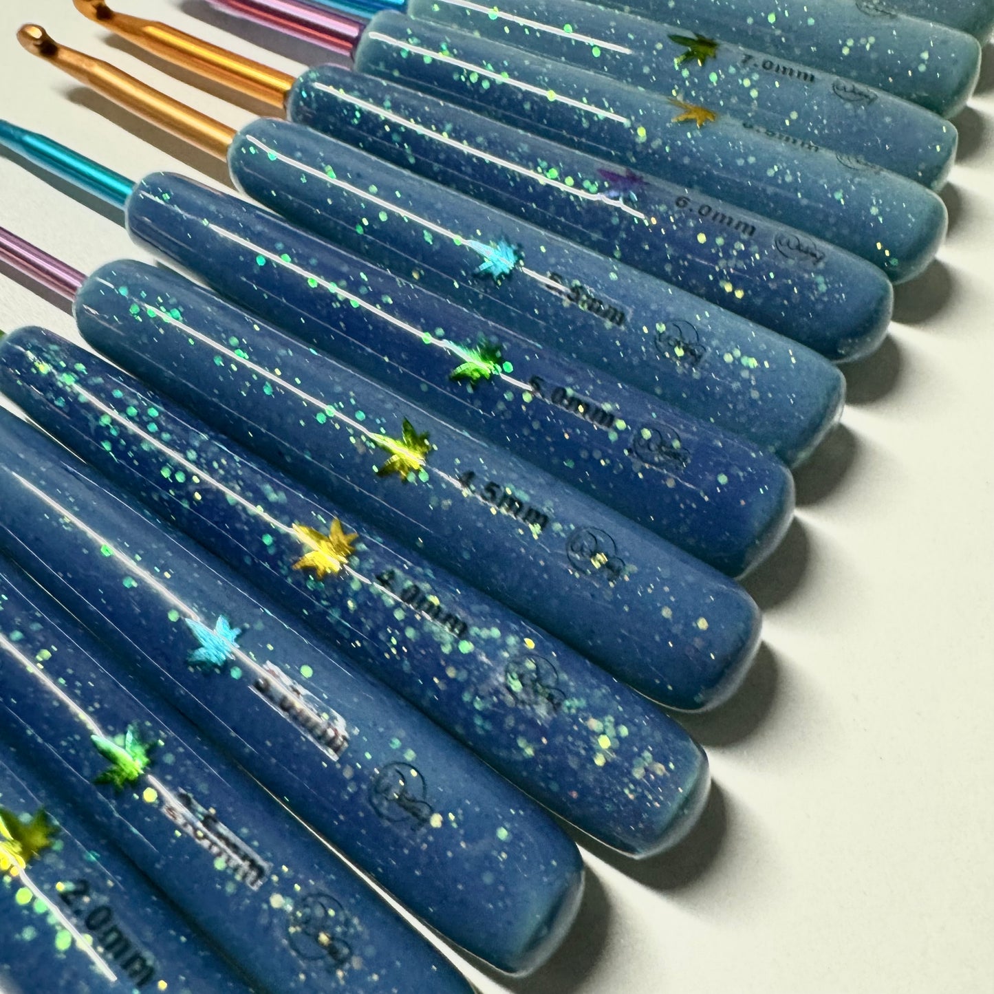 Sunshine Turquoise to Blue Hook - Leaf