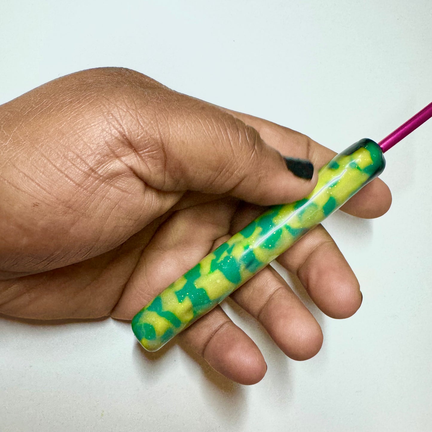 Smooshy Checkers Sparkle Mood Hook - Color Changing Crochet Hook