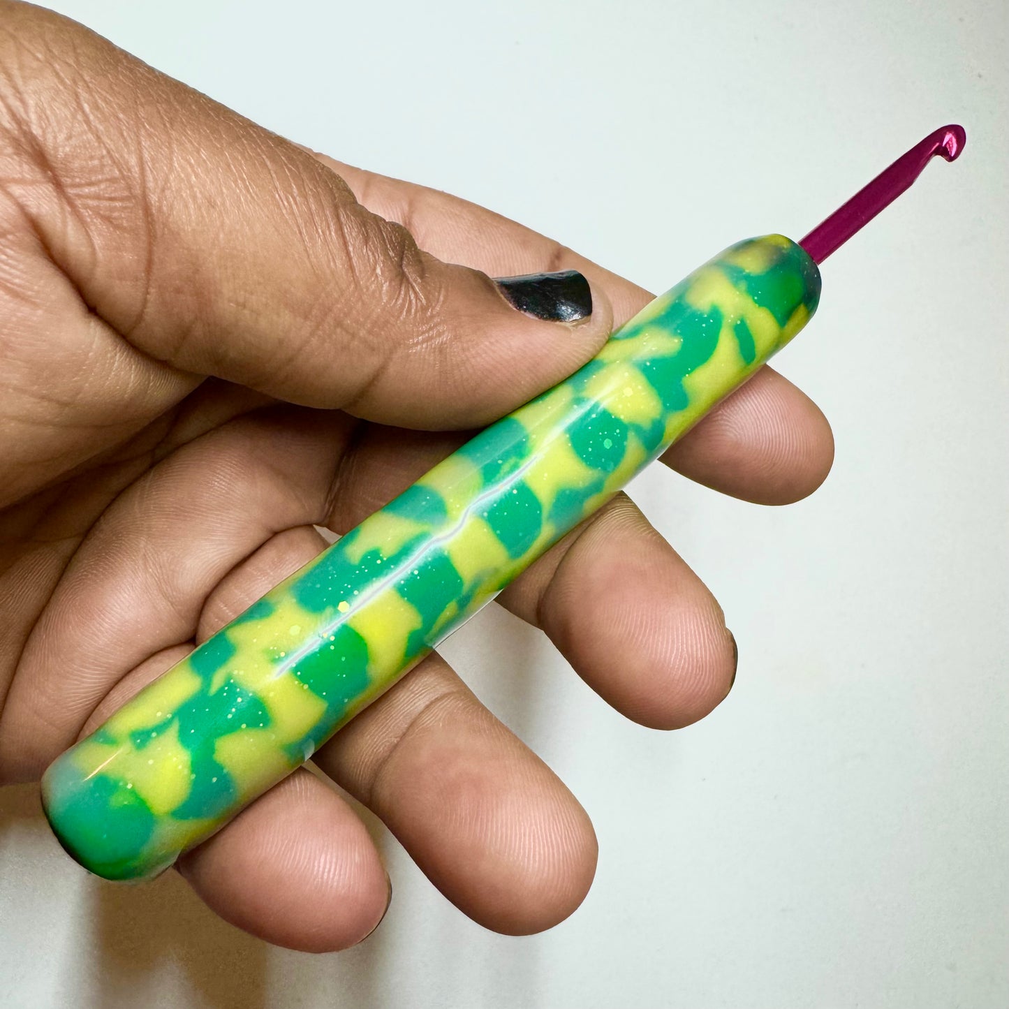 Smooshy Checkers Sparkle Mood Hook - Color Changing Crochet Hook