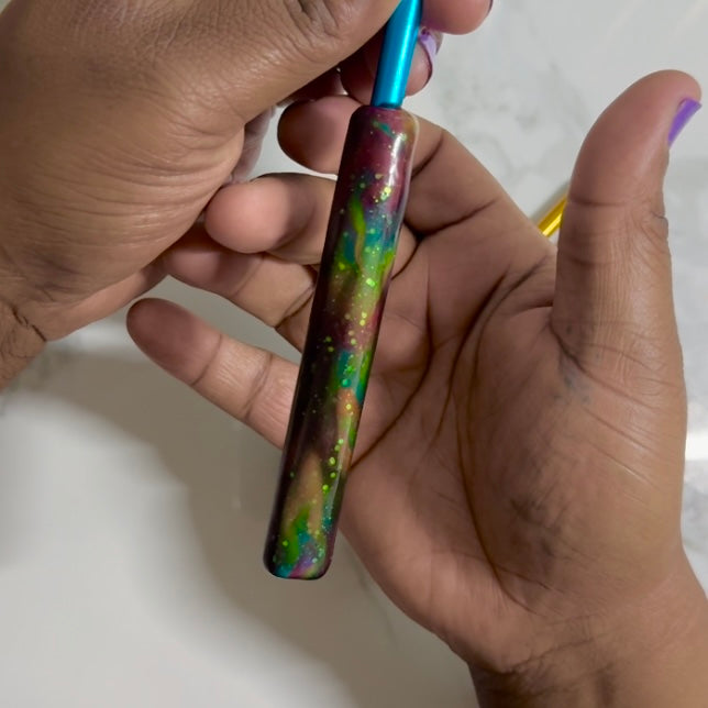 Rainbow Sparkle Mood Hook - Color Changing Crochet Hook