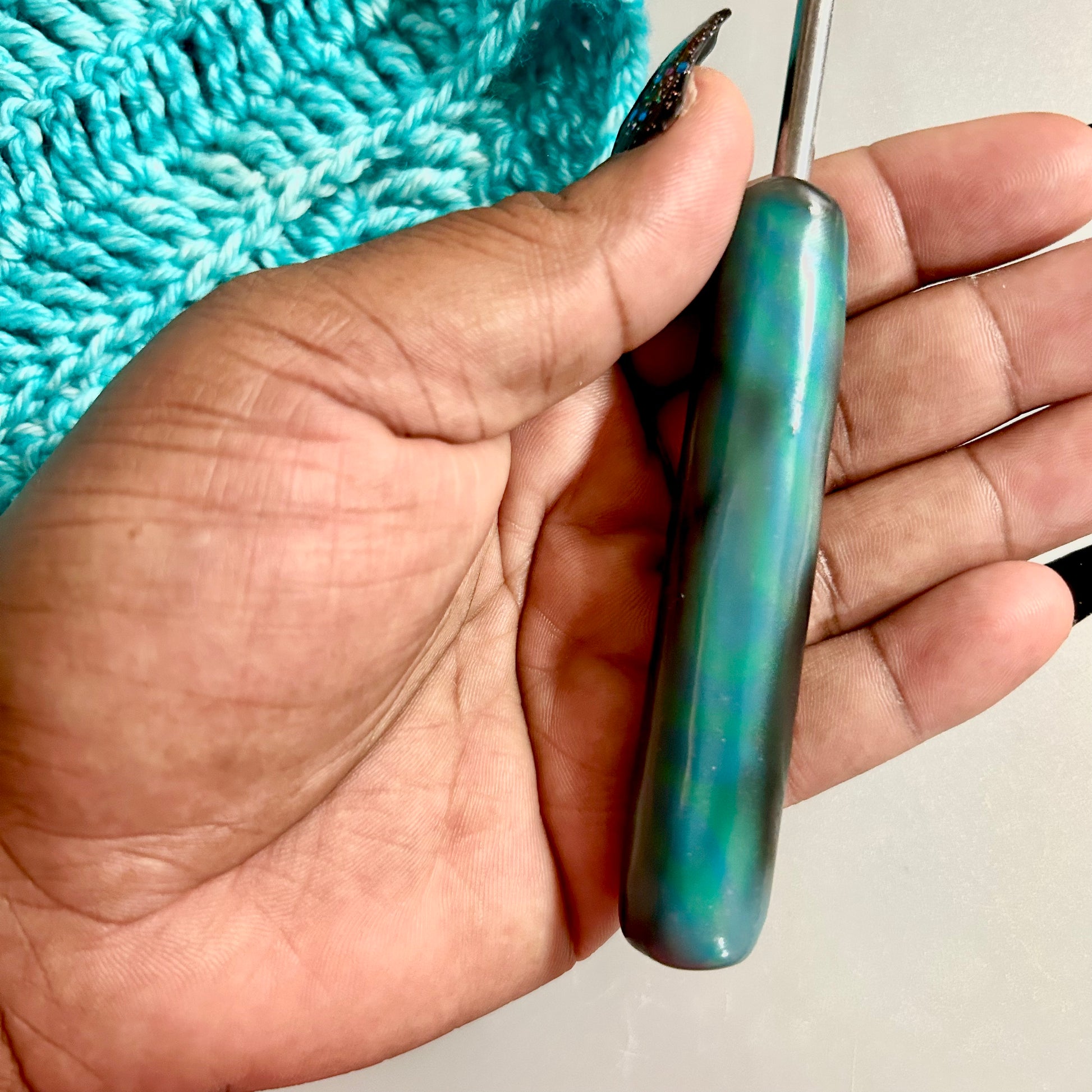 Mood Hook - Color Changing Crochet Hook – Whitney Marie